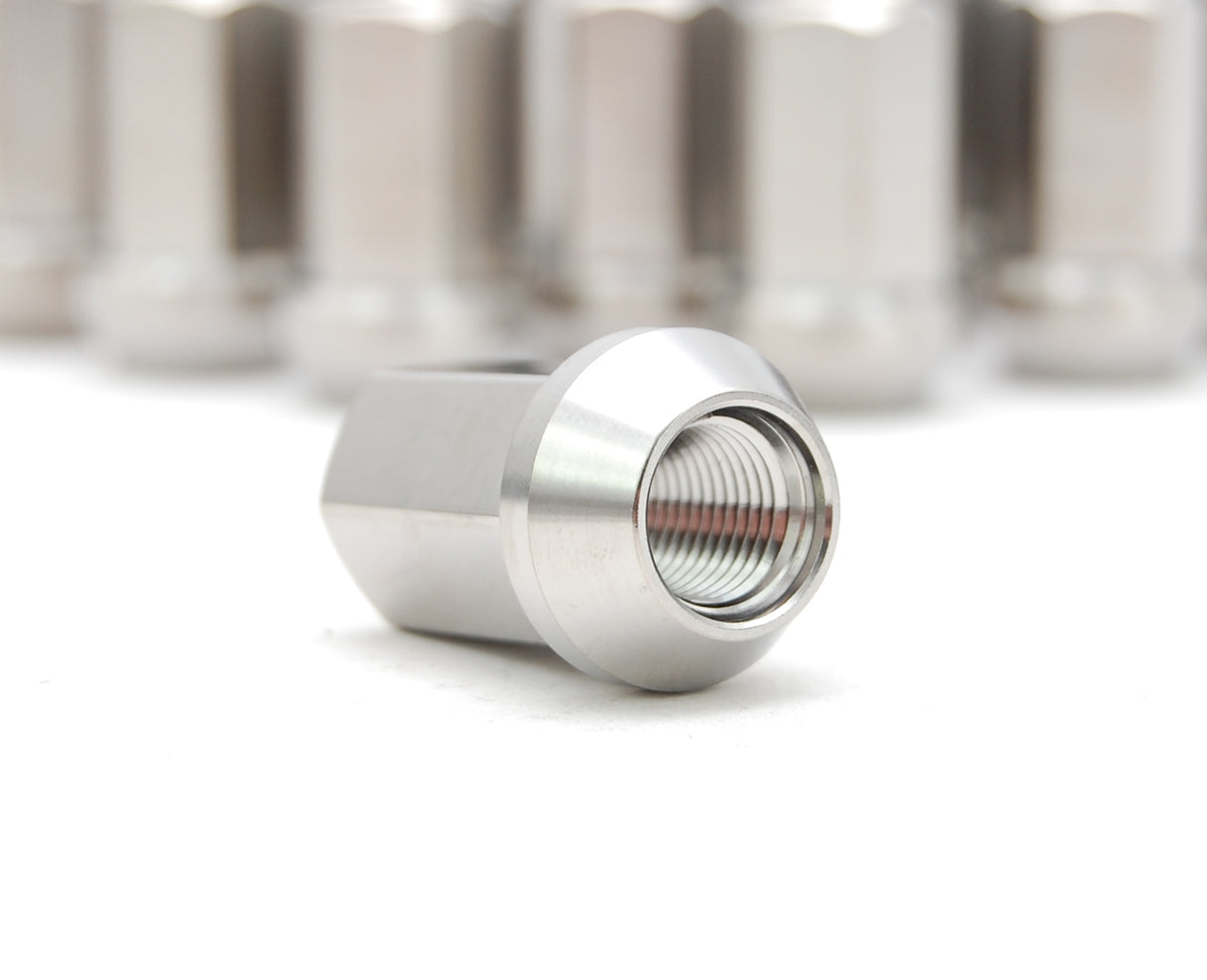 Titan lug nut set - Fuji Racing