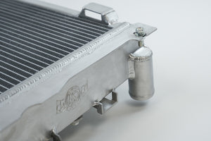 CSF 84-88 Mercedes-Benz W201 190E 2.3L - 16 with A/C High Performance Aluminum Radiator 7220