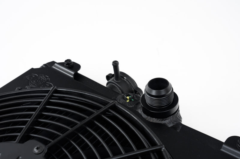 CSF Universal Half Radiator w/-16AN & Slip-On Fittings/12in SPAL Fan & Shroud - Black Finish 2858XB